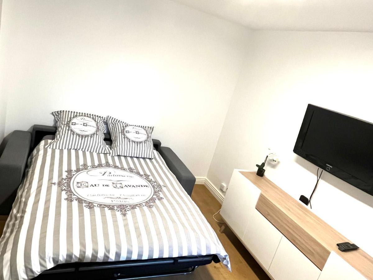 Deux Pieces Cosy A La Croisette Apartment Carrieres-sous-Poissy Exterior photo